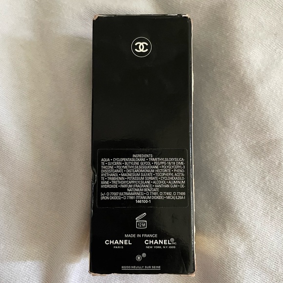 Chanel Ultra Le Teint All day Comfort Flawless Finish Foundation in shade BD61 - Picture 2 of 4